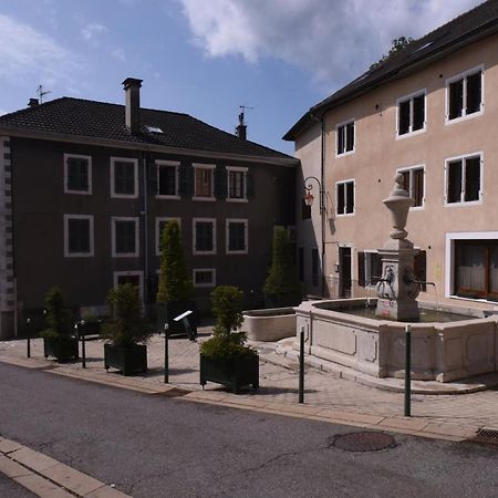 Coeur De Vieille Ville Gex Exterior photo